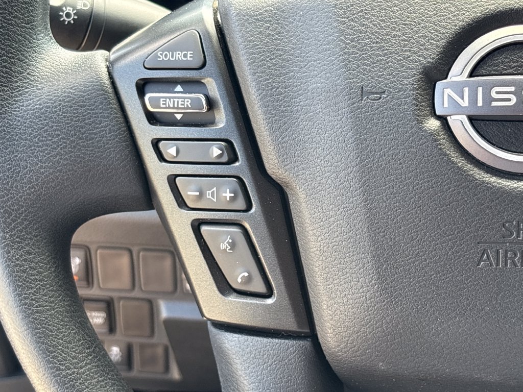Used 2025 Nissan Frontier SV w/ Tow Package RWD image 19