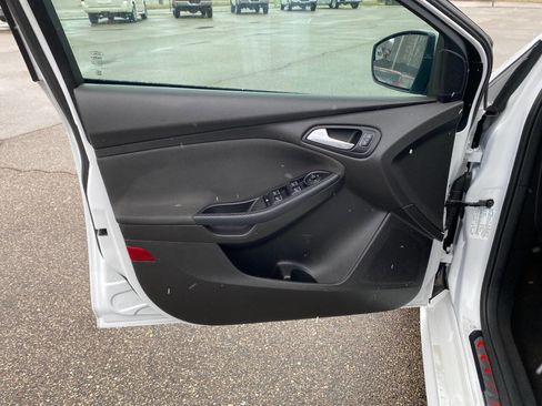 Used 2015 Ford Focus ST image 9