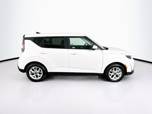 Used 2024 Kia Soul LX w/ Option Group 015 image 10