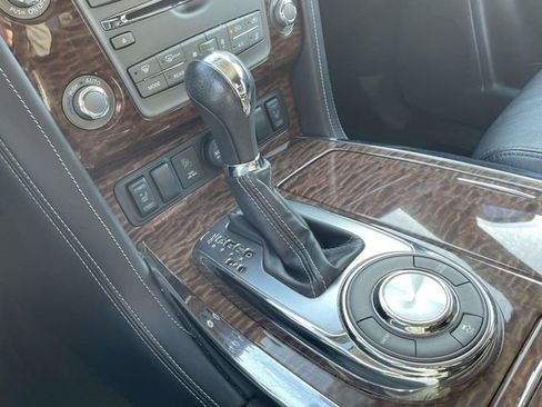 Used 2020 Nissan Armada SV image 27