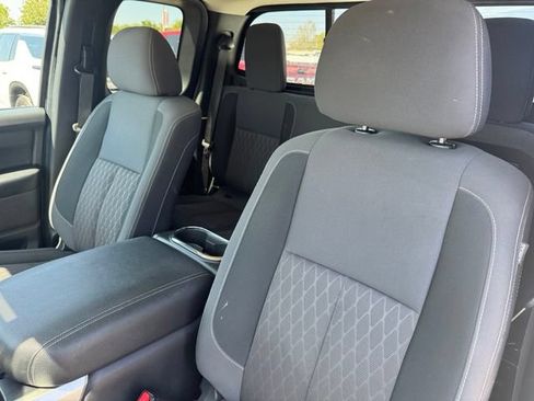 Used 2022 Nissan Titan SV RWD image 10