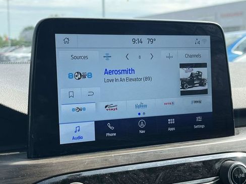 Used 2020 Ford Escape Titanium AWD/4WD image 30