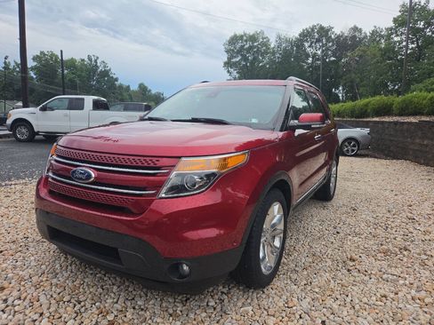 Used 2014 Ford Explorer Limited w/ Equipment Group 302A AWD/4WD image 3