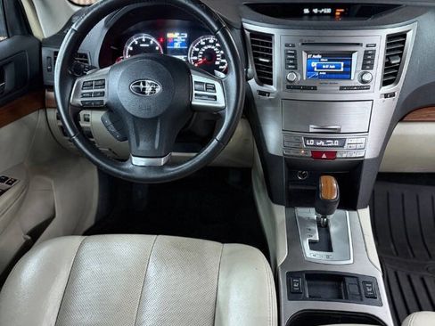 Used 2013 Subaru Outback 2.5i Limited w/ Popular Pkg 3 AWD/4WD image 12