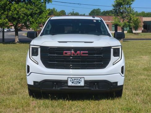 Used 2022 GMC Sierra 1500 Elevation w/ X31 Off-Road Package AWD/4WD image 16