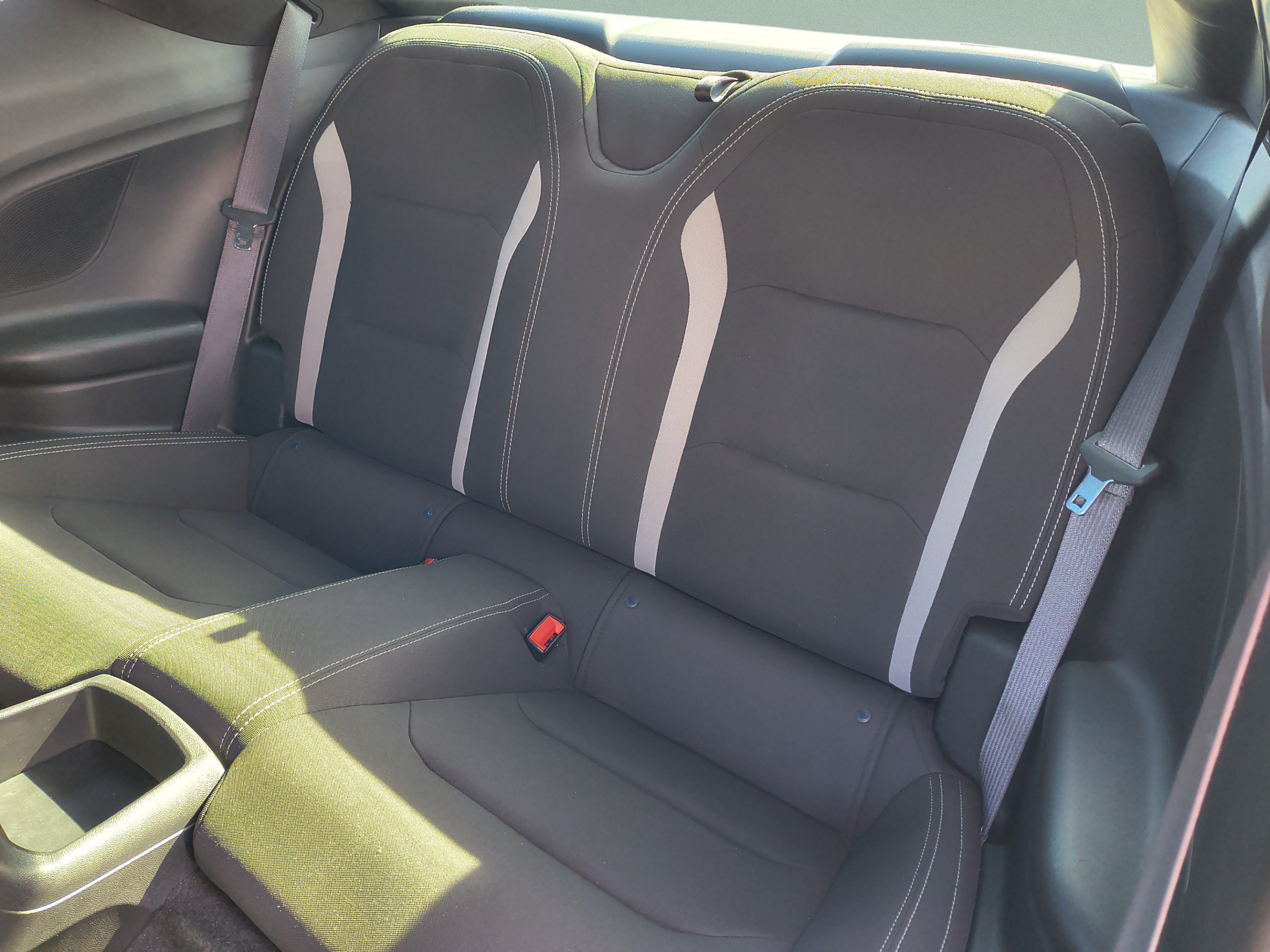 Used 2018 Chevrolet Camaro LT RWD image 14