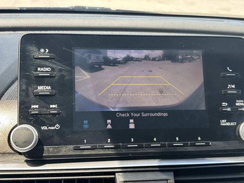 Used 2018 Honda Accord LX image 20