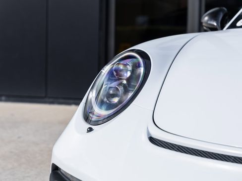 Certified 2018 Porsche 911 GT3 image 21
