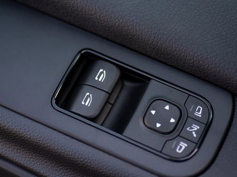 New 2025 Mercedes-Benz Sprinter 2500 image 12