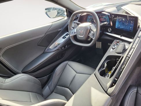 Certified 2024 Chevrolet Corvette Stingray Coupe w/ Body-Color Dual Roof Package image 11