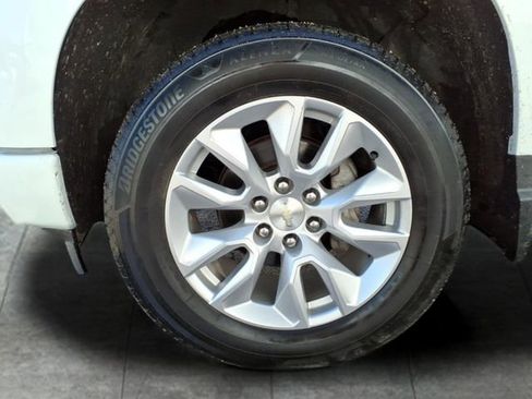 Used 2022 Chevrolet Silverado 1500 Custom image 9