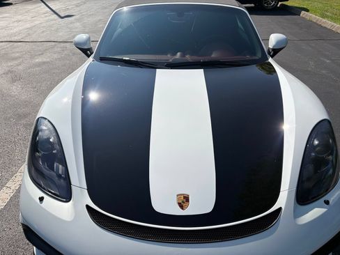 Used 2020 Porsche 718 Boxster Spyder RWD image 10