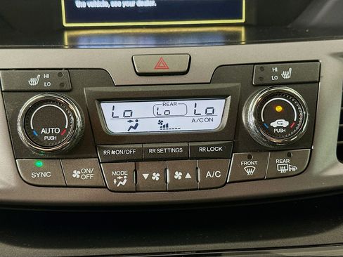 Used 2014 Honda Odyssey Touring image 22