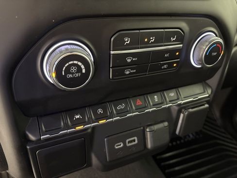 Used 2023 Chevrolet Silverado 1500 Custom RWD image 39