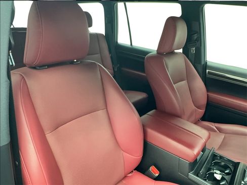 Used 2021 Lexus GX 460 Premium image 26