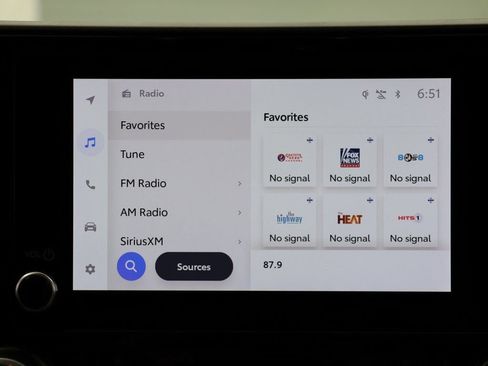Used 2024 Toyota Highlander XLE image 25