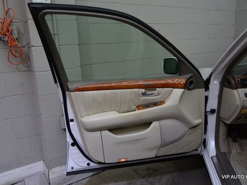 Used 2001 Lexus LS 430 RWD image 39