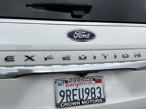 Used 2024 Ford Expedition Platinum image 13