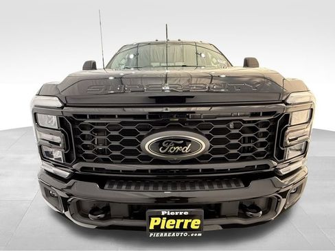 New 2026 Ford F250 XLT w/ XLT Premium Package AWD/4WD image 9