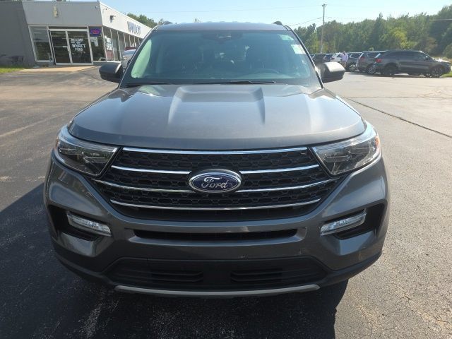 Used 2022 Ford Explorer XLT AWD/4WD image 9