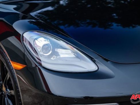 Used 2018 Porsche 718 Cayman RWD image 40