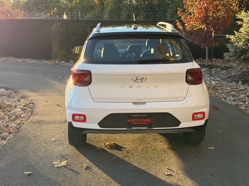 New 2026 Hyundai Venue SEL image 4