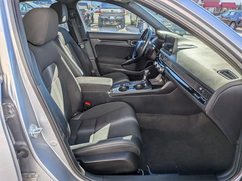 Used 2022 Honda Civic Sport image 31