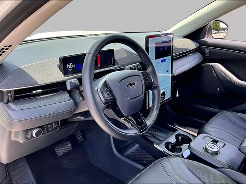 Used 2022 Ford Mustang Mach-E Premium RWD image 15
