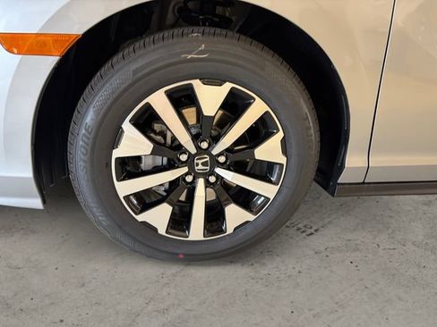 New 2026 Honda Odyssey EX-L image 14