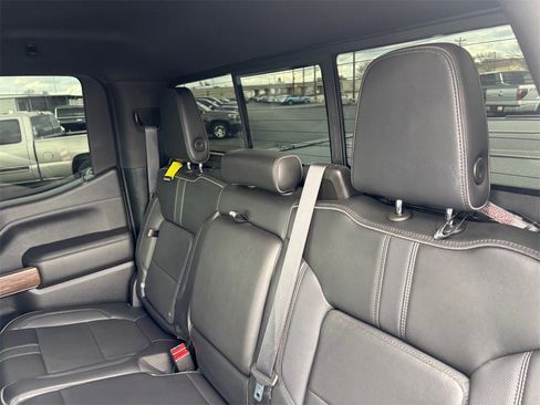 Used 2021 Chevrolet Silverado 1500 High Country w/ Technology Package image 28