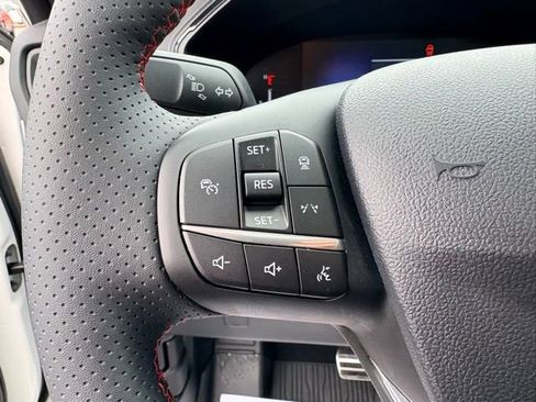 Used 2024 Ford Escape ST-Line w/ Tech Pack #1 AWD/4WD image 26