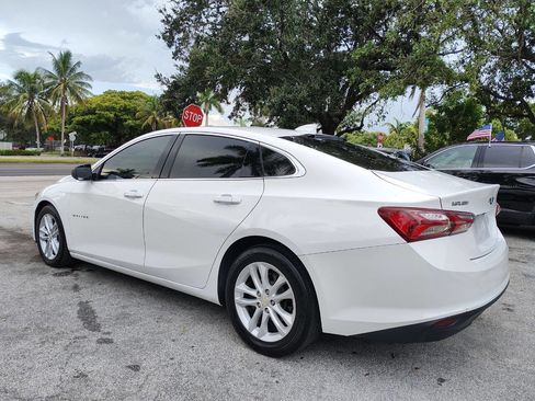 Used 2021 Chevrolet Malibu LT FWD image 9