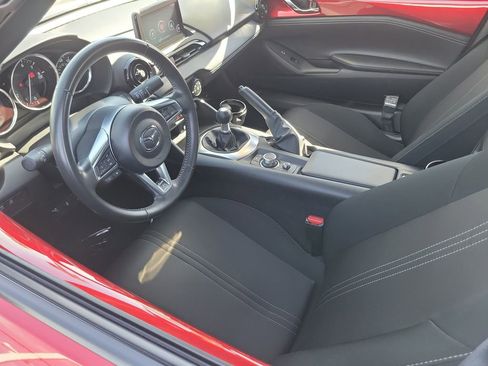 Certified 2022 MAZDA MX-5 Miata Club RWD image 3