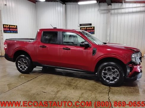 Used 2025 Ford Maverick XLT w/ Equipment Group 302A AWD/4WD image 2