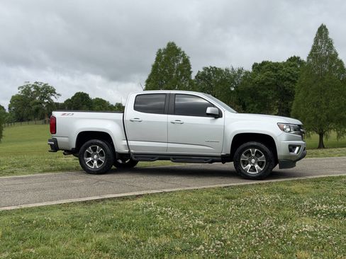 Used 2018 Chevrolet Colorado Z71 AWD/4WD image 10