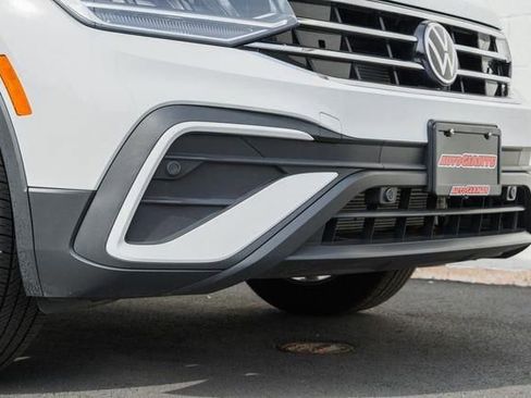 Used 2024 Volkswagen Tiguan SE image 12