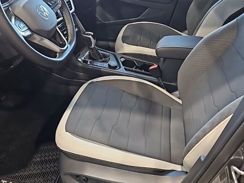 New 2026 Volkswagen Taos SE AWD/4WD image 26