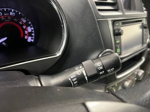 Used 2013 Toyota Highlander Plus w/ Protection Pkg image 35