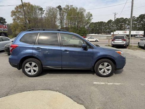 Used 2015 Subaru Forester 2.5i Premium w/ All-Weather Package AWD/4WD image 8