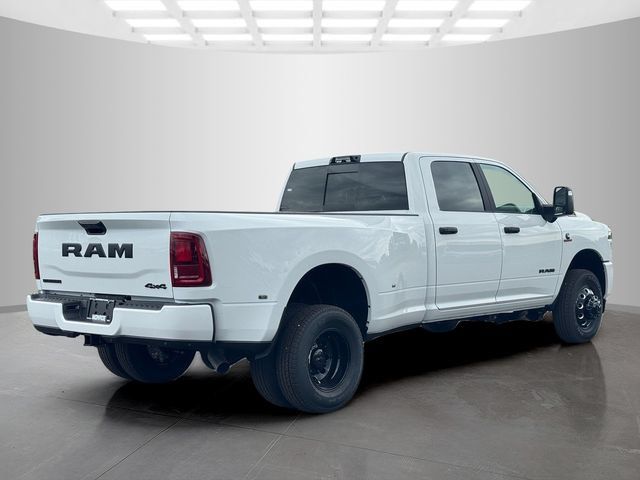 New 2027 RAM 3500 Big Horn AWD/4WD image 7