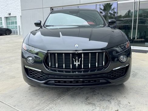 Certified 2022 Maserati Levante GT AWD/4WD image 3