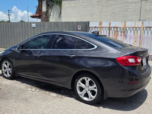 Used 2016 Chevrolet Cruze Premier FWD image 3