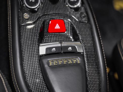 Used 2011 Ferrari 458 Italia Coupe RWD image 37