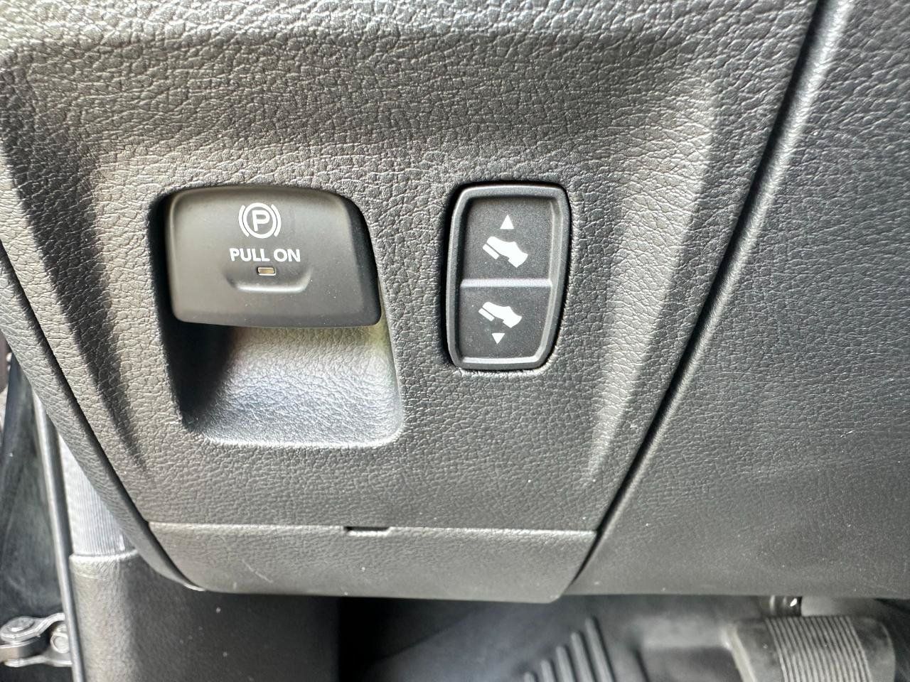Used 2023 RAM 1500 Laramie AWD/4WD image 35