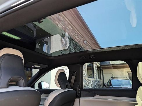 Used 2025 Volvo EX90 Plus AWD/4WD image 27