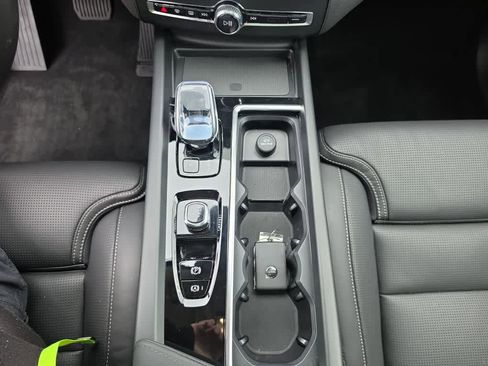 Used 2026 Volvo XC60 B5 Ultra w/ Protection Package Premier AWD/4WD image 17