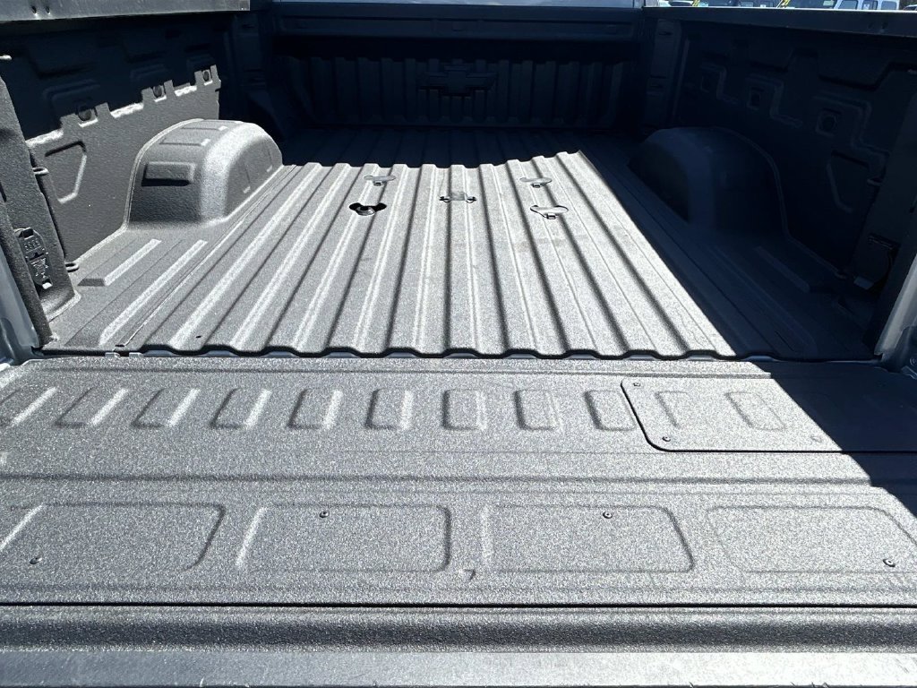 Used 2025 Chevrolet Silverado 2500 High Country w/ High Country Premium Package AWD/4WD image 11