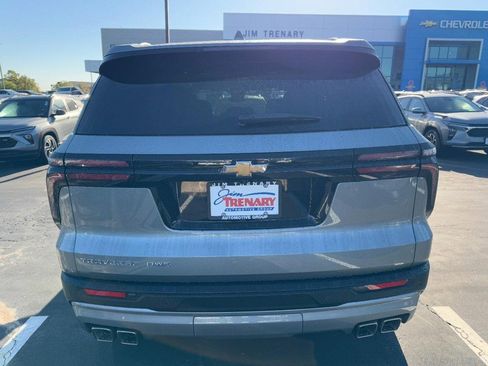 New 2026 Chevrolet Traverse LT w/ LPO, Floor Liner Package image 4