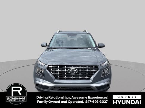 Used 2026 Hyundai Venue SEL FWD image 3