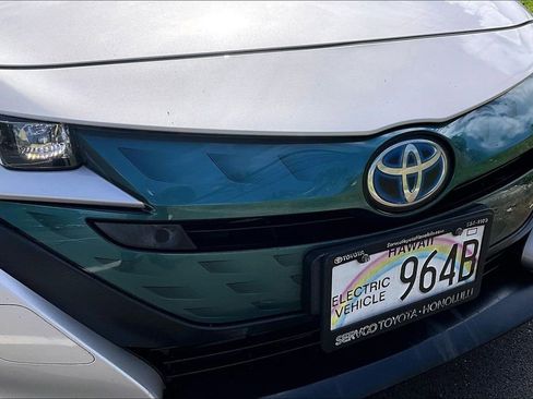 Used 2018 Toyota Prius Prime Plus FWD image 30